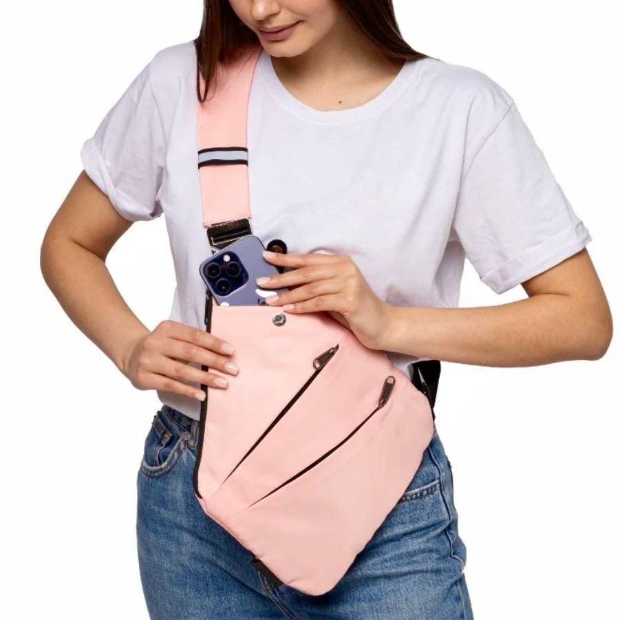 FanTom™ Anti-Theft Travel Bag