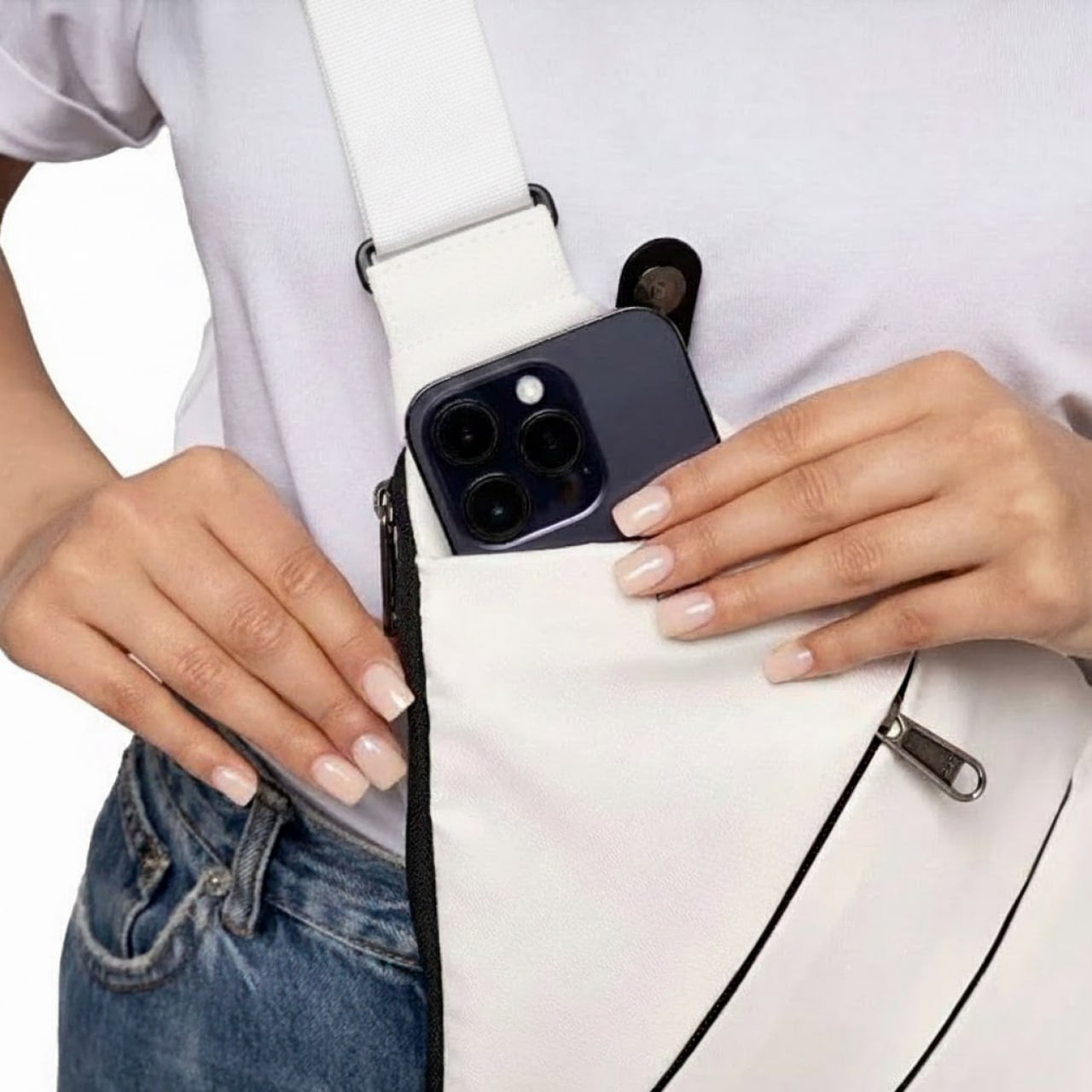 FanTom™ Anti-Theft Travel Bag
